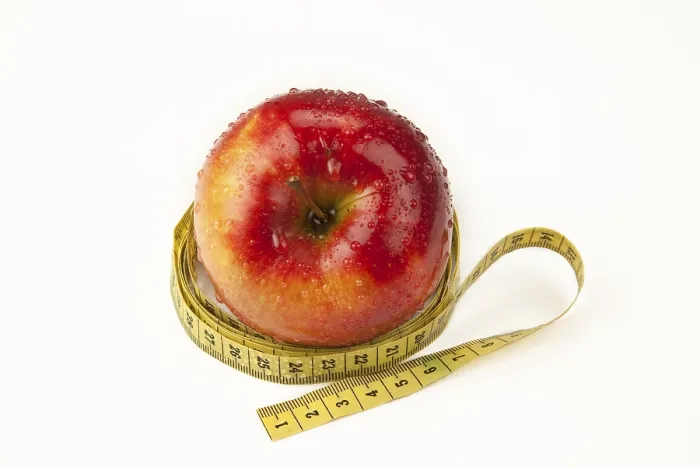 Gerahmter Druck : Apfel mit Maßband Gerahmter Druck : Apfel mit Maßband