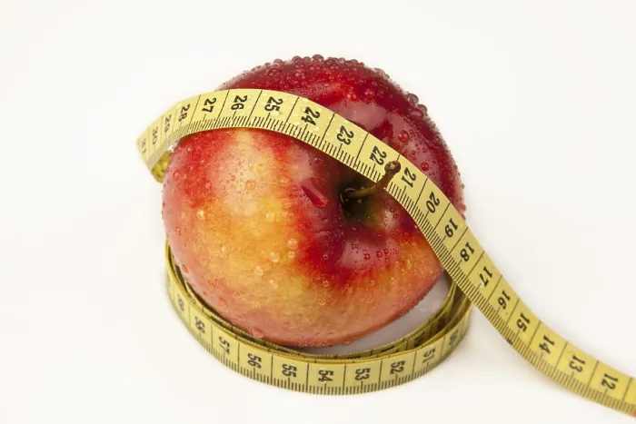 Gerahmter Druck : Apfel mit Maßband Gerahmter Druck : Apfel mit Maßband