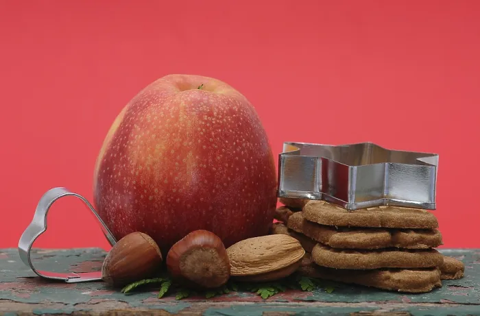Gerahmter Druck : Apfel, Spekulatius-Kekse, Nüsse Gerahmter Druck : Apfel, Spekulatius-Kekse, Nüsse