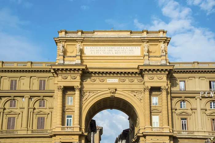 Gerahmter Druck : Arch Arcone, Piazza della Repubblica Gerahmter Druck : Arch Arcone, Piazza della Repubblica