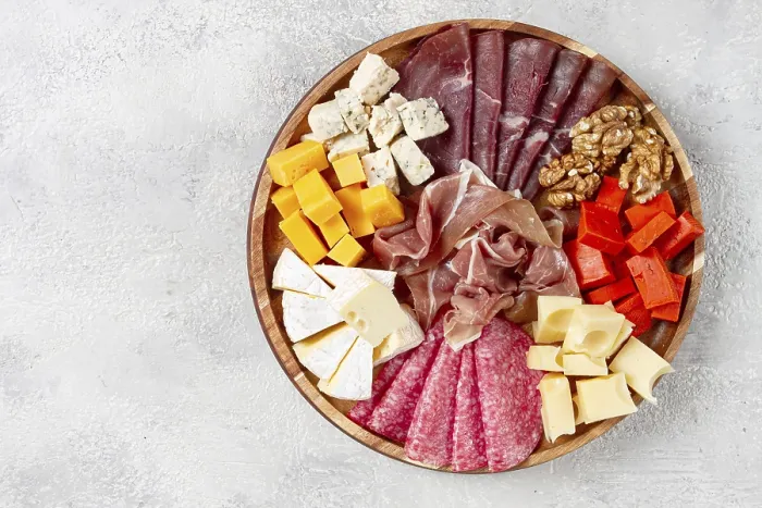 Gerahmter Druck : Sortiment Käse- und Fleischscheiben Gerahmter Druck : Sortiment Käse- und Fleischscheiben