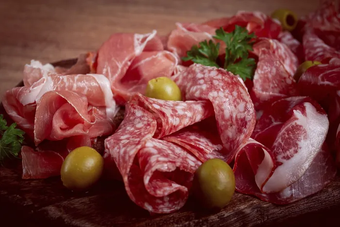 Gerahmter Druck : Sortiment, geschnittenes Fleisch-Vorspeise. Gerahmter Druck : Sortiment, geschnittenes Fleisch-Vorspeise.