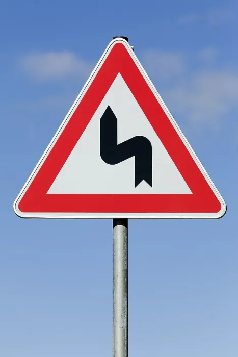 Gerahmter Druck : Achtung, scharfe Kurve. Gerahmter Druck : Achtung, scharfe Kurve.