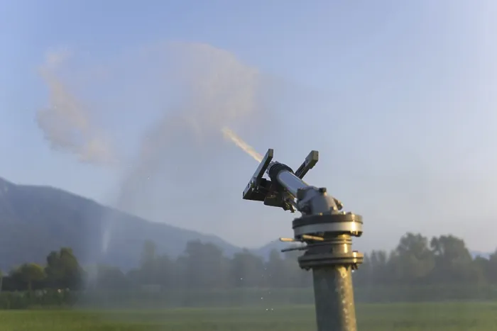 Gerahmter Druck : Automatischer Wassersprinkler Gerahmter Druck : Automatischer Wassersprinkler