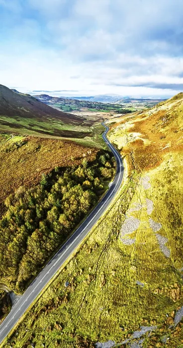 Gerahmter Druck : Herbstfarben über Mach Loop von einem Drohnen. Gerahmter Druck : Herbstfarben über Mach Loop von einem Drohnen.