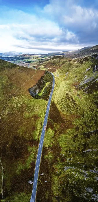 Gerahmter Druck : Herbstfarben über Mach Loop von einem Drohnen. Gerahmter Druck : Herbstfarben über Mach Loop von einem Drohnen.