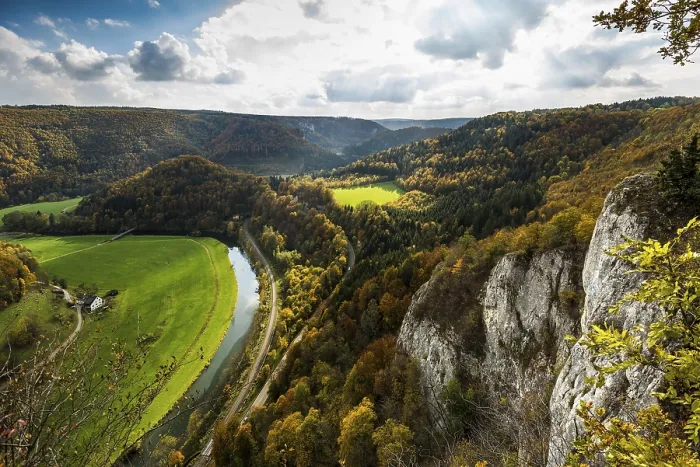 Gerahmter Druck : Herbstlicher Wald, Eichfelsen-Blickpunkt Gerahmter Druck : Herbstlicher Wald, Eichfelsen-Blickpunkt