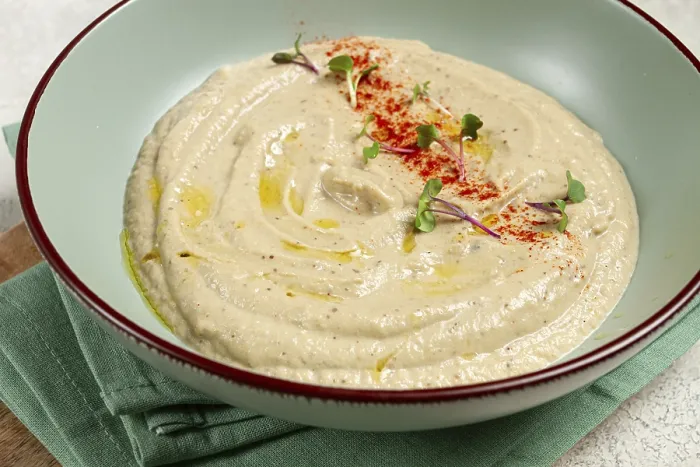 Gerahmter Druck : Babaganoush, Auberginen-Vorspeise Gerahmter Druck : Babaganoush, Auberginen-Vorspeise