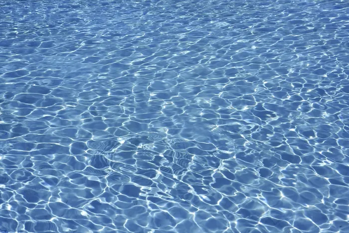 Gerahmter Druck : Hintergrund blauer Sommerpoolwasser Muster Textur Gerahmter Druck : Hintergrund blauer Sommerpoolwasser Muster Textur