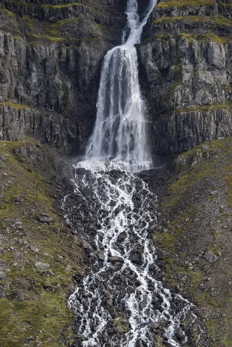 Gerahmter Druck : Baejararfoss-Wasserfall
