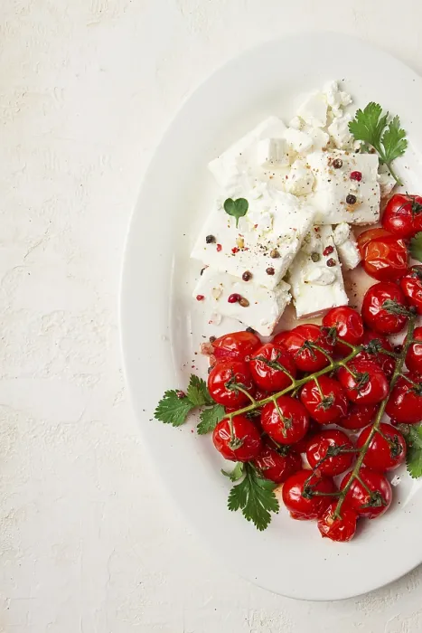 Gerahmter Druck : Gekochte Kirschtomaten mit Käse.