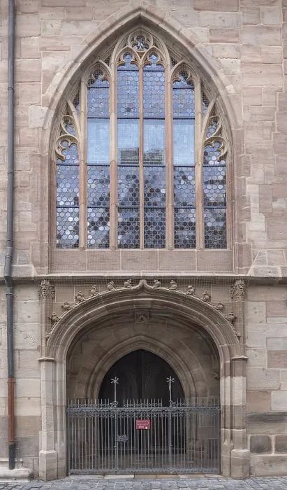 Gerahmter Druck : Tür der Bäcker zum Lorenzkirche Gerahmter Druck : Tür der Bäcker zum Lorenzkirche