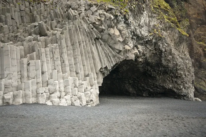 Gerahmter Druck : Basalt-Säulen, Halsanefshellir-Höhle Gerahmter Druck : Basalt-Säulen, Halsanefshellir-Höhle