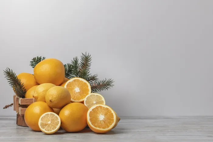 Gerahmter Druck : Korb mit Orangen und Zitronen. Gerahmter Druck : Korb mit Orangen und Zitronen.
