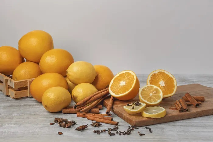 Gerahmter Druck : Korb mit Orangen und Zitronen. Gerahmter Druck : Korb mit Orangen und Zitronen.