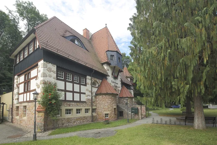 Gerahmter Druck : Badestuben erbaut 1908, Fachwerkbau. Gerahmter Druck : Badestuben erbaut 1908, Fachwerkbau.
