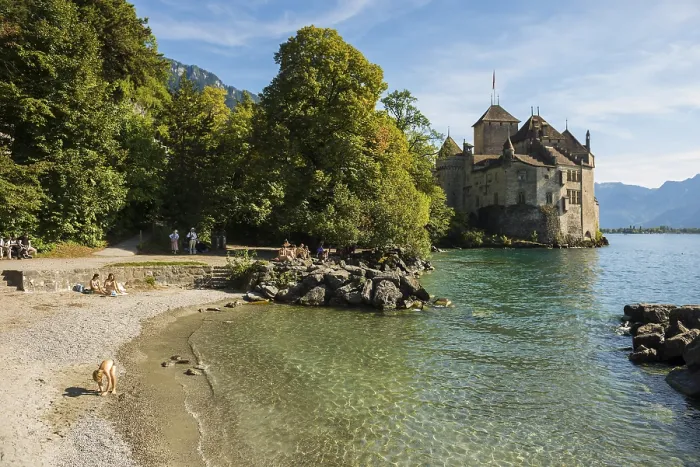Gerahmter Druck : Strandbad, Château de Chillon Gerahmter Druck : Strandbad, Château de Chillon