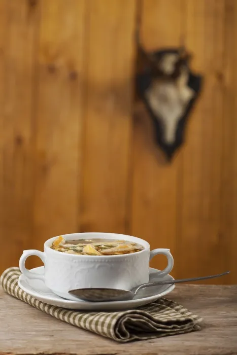 Gerahmter Druck : Bayerischer Pfannkuchensuppe Gerahmter Druck : Bayerischer Pfannkuchensuppe