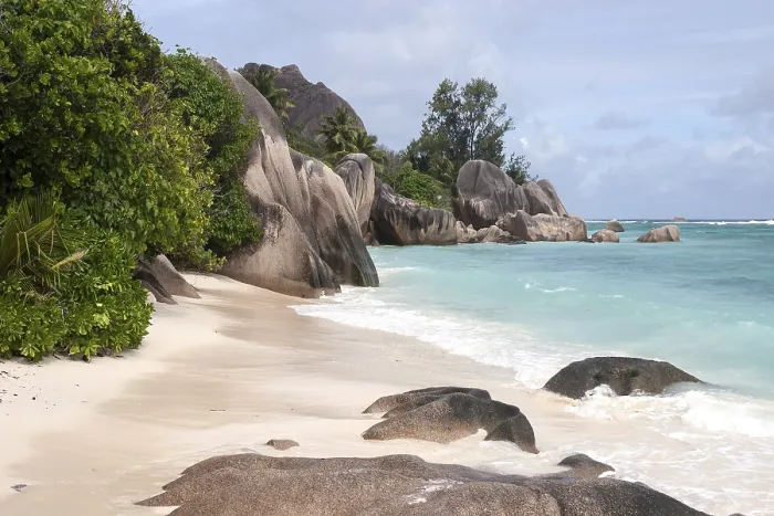 Gerahmter Druck : Strand und Granitfelsen an der Anse Source d'Argent. Gerahmter Druck : Strand und Granitfelsen an der Anse Source d'Argent.