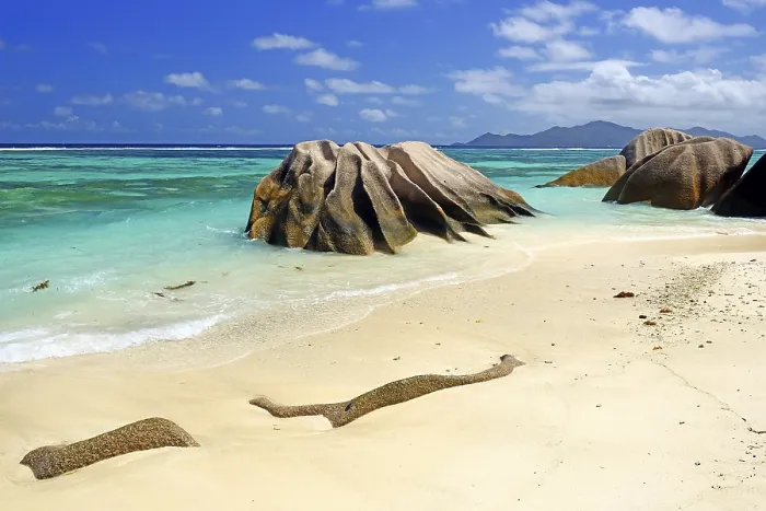 Gerahmter Druck : Strand und Granitfelsen am Strand. Gerahmter Druck : Strand und Granitfelsen am Strand.