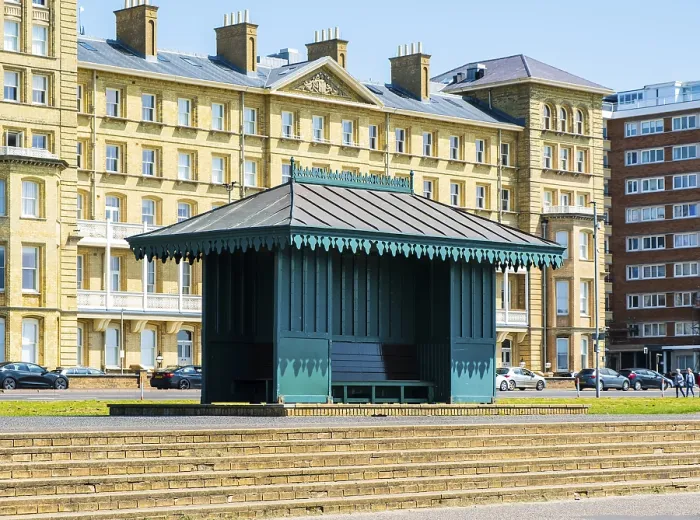 Gerahmter Druck : Strandpavillon an der Brighton-Hüfte. Gerahmter Druck : Strandpavillon an der Brighton-Hüfte.