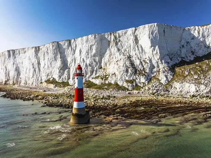 Gerahmter Druck : Leuchtturm Beachy Head aus einer Drohne. Gerahmter Druck : Leuchtturm Beachy Head aus einer Drohne.