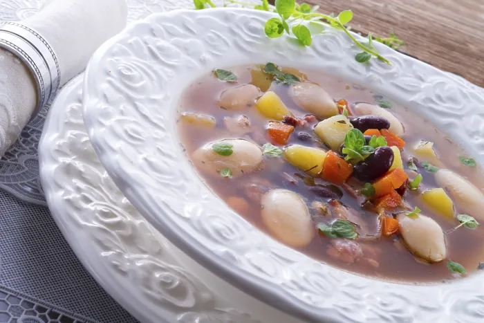 Gerahmter Druck : Bohnensuppe Gerahmter Druck : Bohnensuppe
