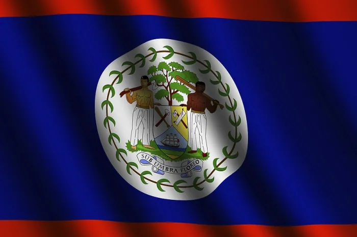 Gerahmter Druck : Das Belize-Flagge weht im Wind. Gerahmter Druck : Das Belize-Flagge weht im Wind.