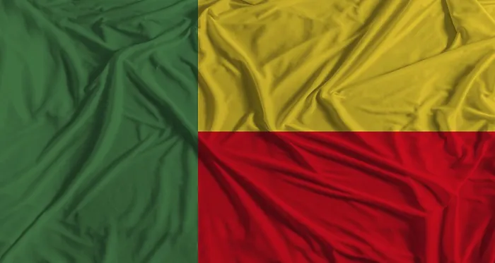 Gerahmter Druck : Benin-Flag mit Stofftextur-Hintergrund Gerahmter Druck : Benin-Flag mit Stofftextur-Hintergrund