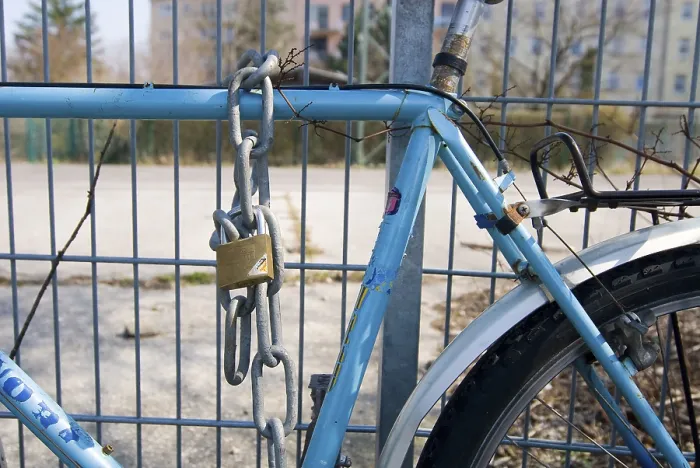 Gerahmter Druck : Fahrradschloss Gerahmter Druck : Fahrradschloss