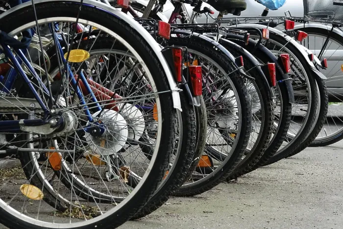 Gerahmter Druck : Fahrradparkplatz, Deutschland Gerahmter Druck : Fahrradparkplatz, Deutschland