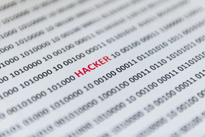 Gerahmter Druck : Binärcode mit dem Wort Hacker, Österreich. Gerahmter Druck : Binärcode mit dem Wort Hacker, Österreich.