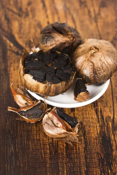 Gerahmter Druck : Schwarzer Knoblauch Gerahmter Druck : Schwarzer Knoblauch