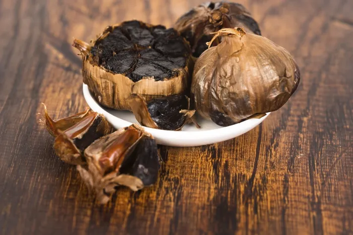 Gerahmter Druck : Schwarzer Knoblauch Gerahmter Druck : Schwarzer Knoblauch