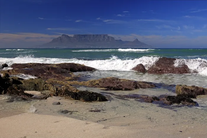 Gerahmter Druck : Bloubergstrand, Tafelberg im Hintergrund. Gerahmter Druck : Bloubergstrand, Tafelberg im Hintergrund.