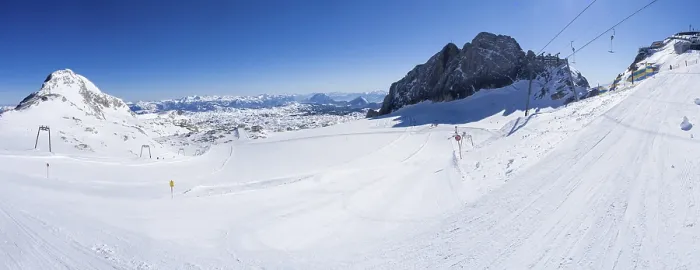 Gerahmter Druck : Blaues Himmel über Winterlandschaft. Gerahmter Druck : Blaues Himmel über Winterlandschaft.