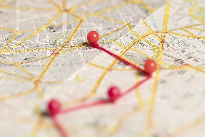 Gerahmter Druck : Verwischte rote Pins-Karte. Gerahmter Druck : Verwischte rote Pins-Karte.