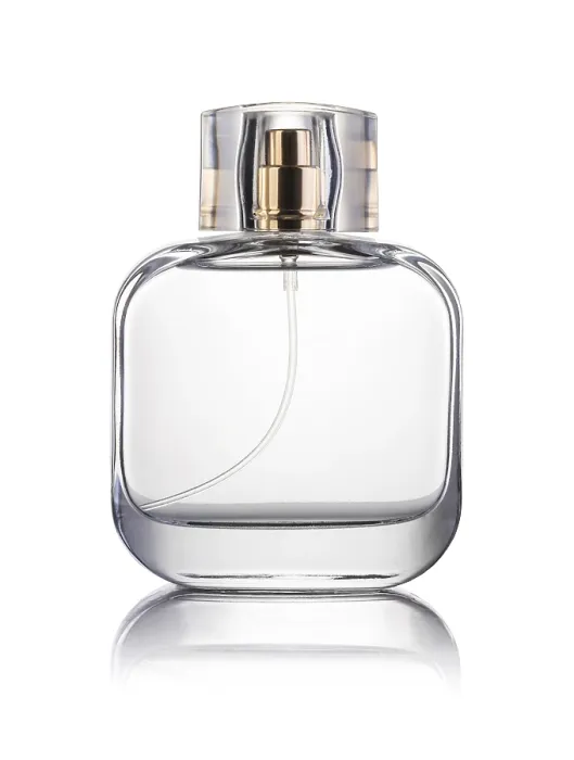 Gerahmter Druck : Flasche mit Parfum auf weißem Hintergrund. Gerahmter Druck : Flasche mit Parfum auf weißem Hintergrund.