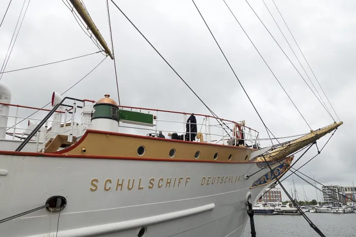 Gerahmter Druck : Bug der Ausbildungsschiff, Deutschland Gerahmter Druck : Bug der Ausbildungsschiff, Deutschland