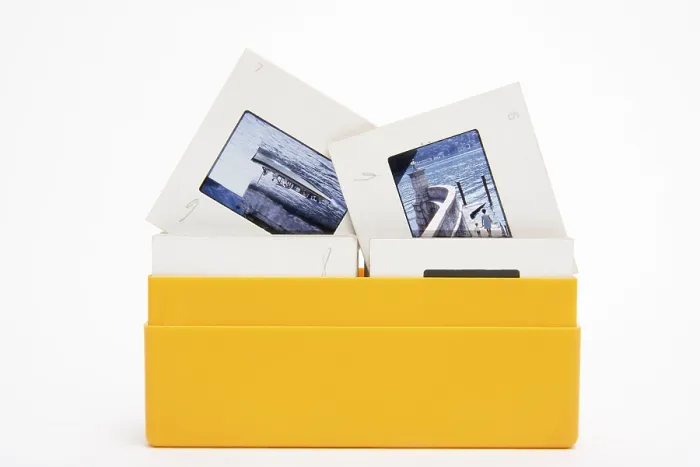 Gerahmter Druck : Präsentationsbox auf weißem Hintergrund Gerahmter Druck : Präsentationsbox auf weißem Hintergrund