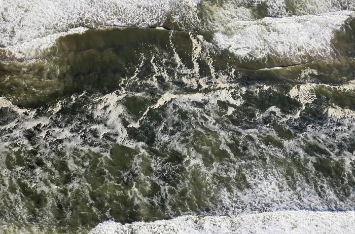 Gerahmter Druck : Wellen am Ufer der Namib-Wüste. Gerahmter Druck : Wellen am Ufer der Namib-Wüste.