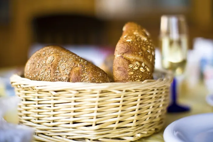 Gerahmter Druck : Frühstück mit Baps und Champagner. Gerahmter Druck : Frühstück mit Baps und Champagner.