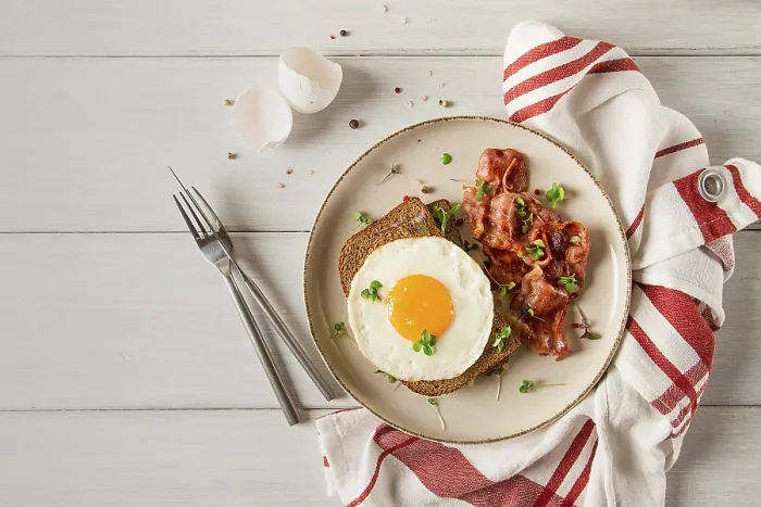 Gerahmter Druck : Frühstück, gebratener Ei mit Speck. Gerahmter Druck : Frühstück, gebratener Ei mit Speck.