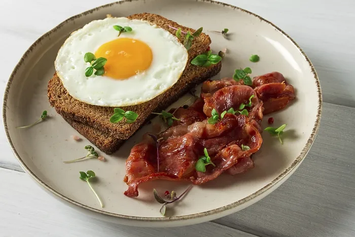 Gerahmter Druck : Frühstück, gebratener Ei mit Speck. Gerahmter Druck : Frühstück, gebratener Ei mit Speck.