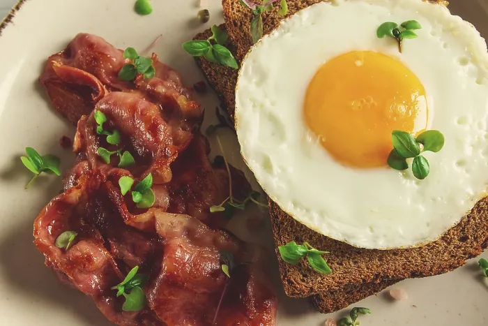 Gerahmter Druck : Frühstück, gebratener Ei mit Speck. Gerahmter Druck : Frühstück, gebratener Ei mit Speck.