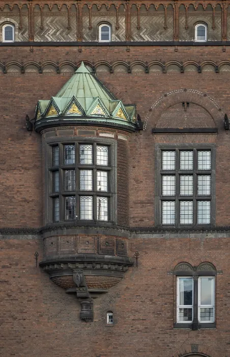 Gerahmter Druck : Ziegelmauer mit Bogenfenster. Gerahmter Druck : Ziegelmauer mit Bogenfenster.