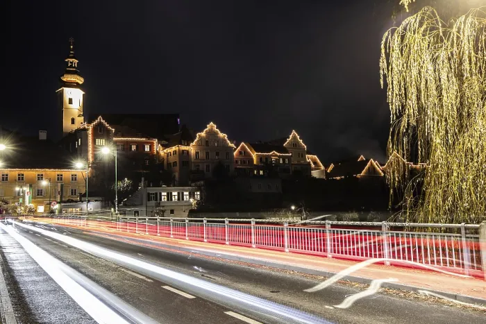 Gerahmter Druck : Der Brücke führt in das alte Viertel. Gerahmter Druck : Der Brücke führt in das alte Viertel.