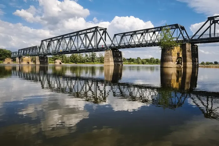Gerahmter Druck : Brücke über die Oder, nahe Bienenwerder. Gerahmter Druck : Brücke über die Oder, nahe Bienenwerder.