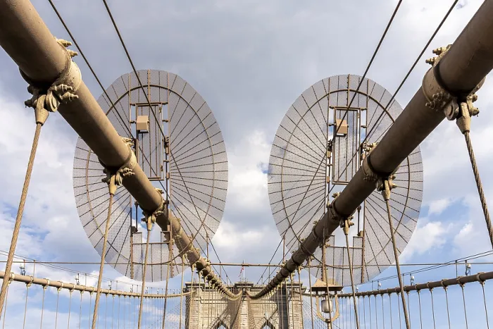Gerahmter Druck : Brooklyn Bridge Turm und Seile Gerahmter Druck : Brooklyn Bridge Turm und Seile