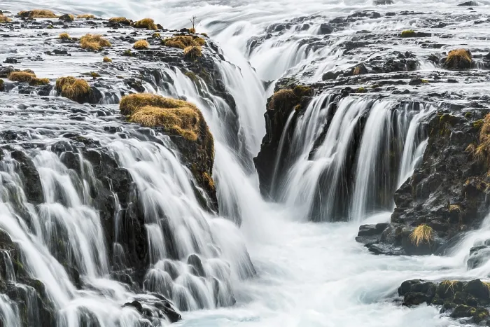 Gerahmter Druck : Brúarfoss-Wasserfall im Winter. Gerahmter Druck : Brúarfoss-Wasserfall im Winter.